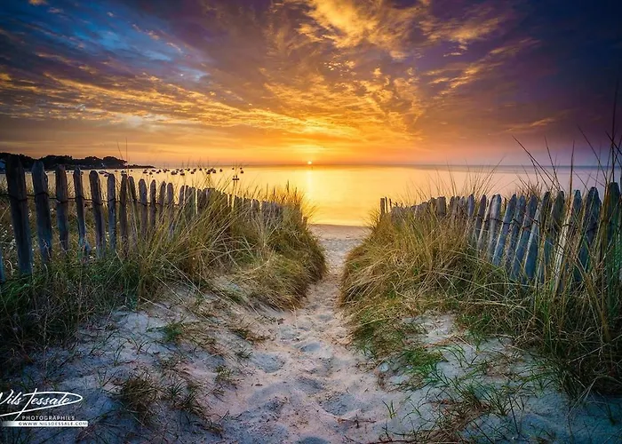 Jolie Maison Avec Jardin, A Quelques Pas De La Holiday home Mesquer