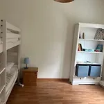 Jolie Maison Avec Jardin, à Quelques Pas De La Casa de Férias