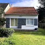 Jolie Maison Avec Jardin, à Quelques Pas De La *
