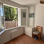 Jolie Maison Avec Jardin, à Quelques Pas De La Casa de Férias