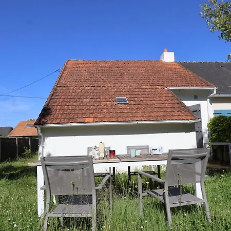 Jolie Maison Avec Jardin, à Quelques Pas De La Hébergement de vacances Mesquer