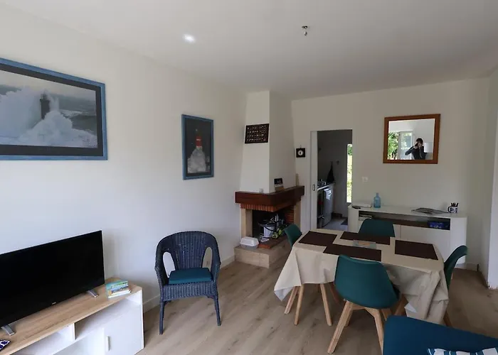 Jolie Maison Avec Jardin, A Quelques Pas De La בית נופש Mesquer