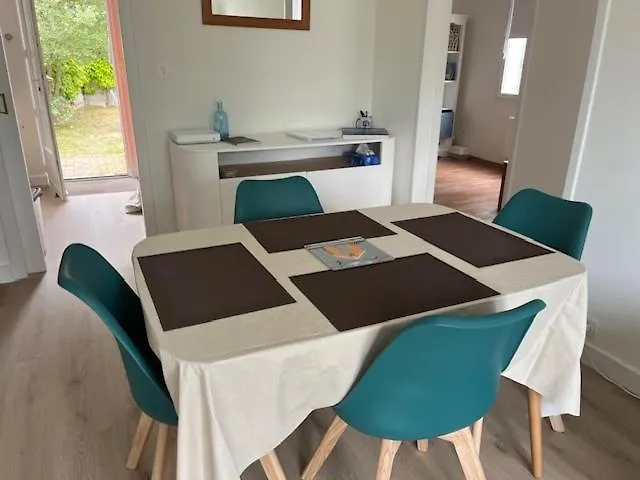 Jolie Maison Avec Jardin, A Quelques Pas De La * Mesquer