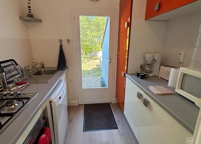 Jolie Maison Avec Jardin, A Quelques Pas De La * Mesquer