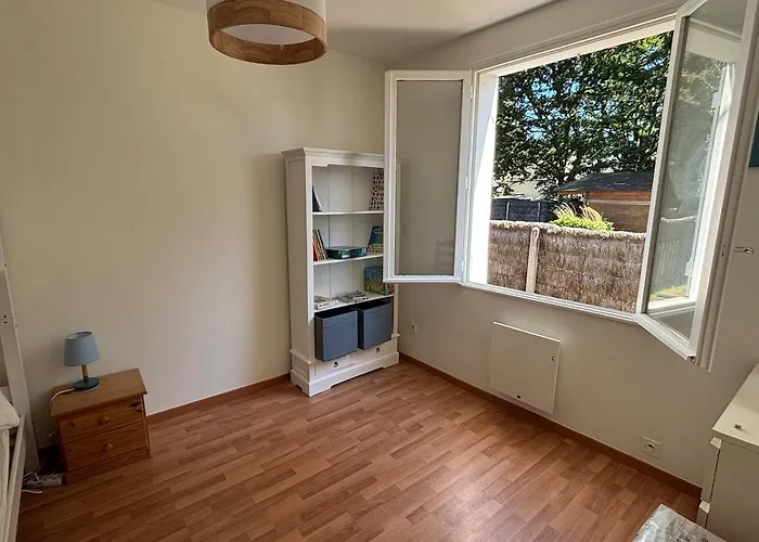 Jolie Maison Avec Jardin, A Quelques Pas De La Mesquer