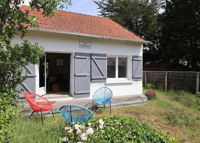 Jolie Maison Avec Jardin, A Quelques Pas De La *